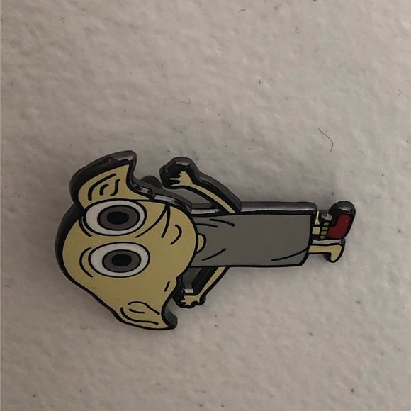Dobby The House Elf Harry Potter Pin Lapel - Picture 2 of 8